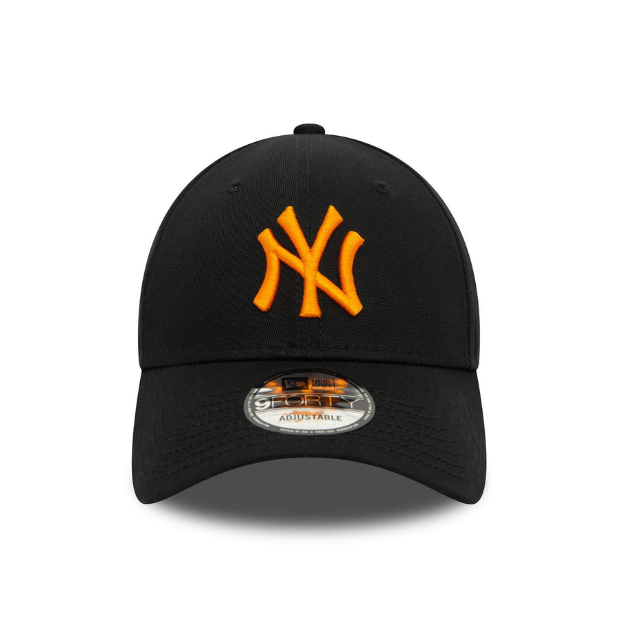 New York Yankees 9FORTY League Essential Black/Orange Cap