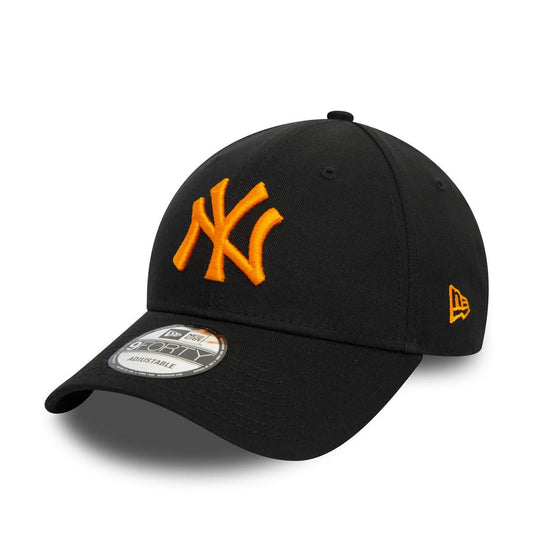 New York Yankees 9FORTY League Essential Black/Orange Cap